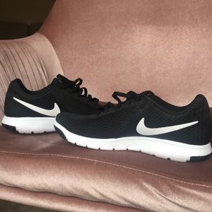 Nike Flex Experience RN6